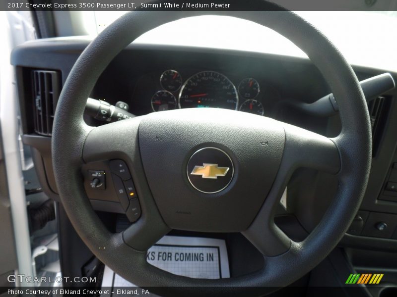 Summit White / Medium Pewter 2017 Chevrolet Express 3500 Passenger LT