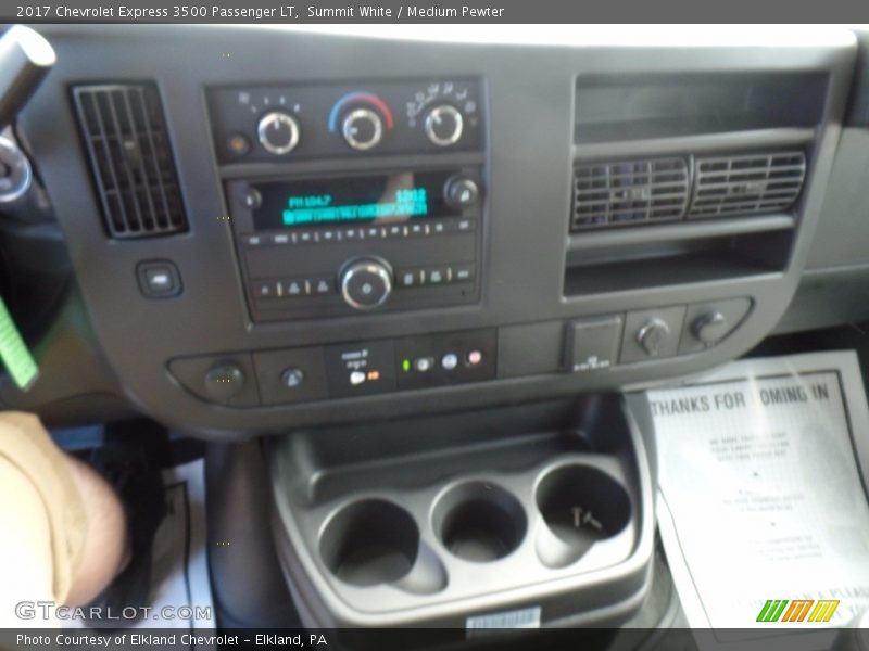 Summit White / Medium Pewter 2017 Chevrolet Express 3500 Passenger LT