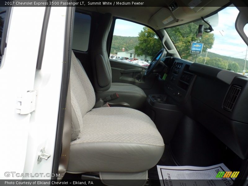 Summit White / Medium Pewter 2017 Chevrolet Express 3500 Passenger LT