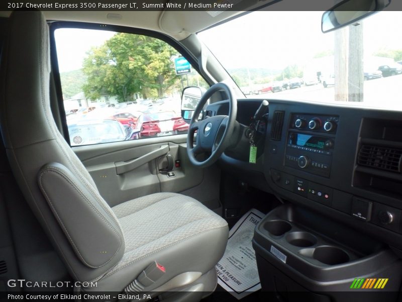 Summit White / Medium Pewter 2017 Chevrolet Express 3500 Passenger LT