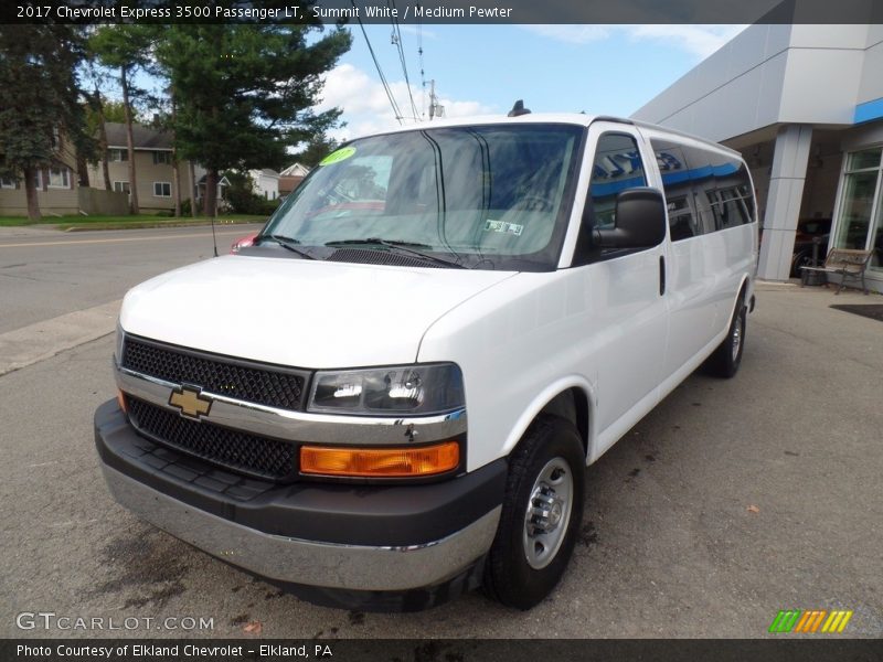 Summit White / Medium Pewter 2017 Chevrolet Express 3500 Passenger LT