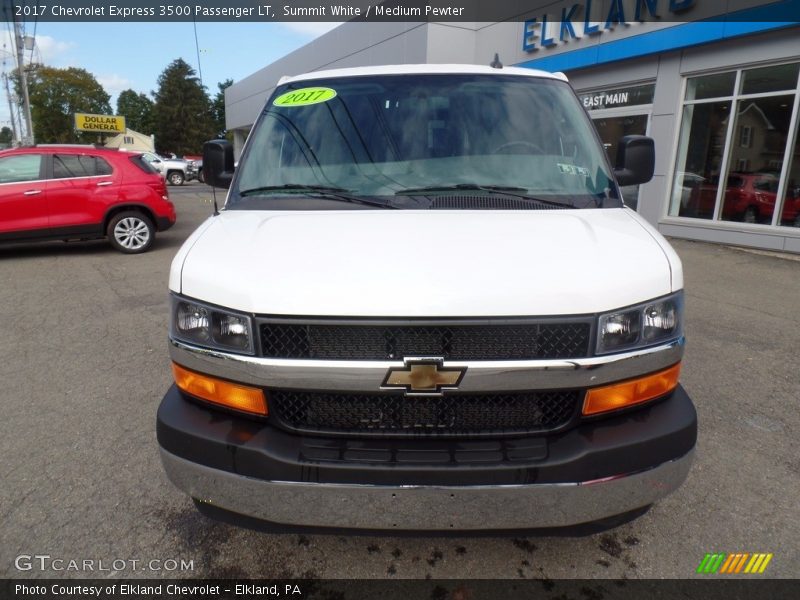 Summit White / Medium Pewter 2017 Chevrolet Express 3500 Passenger LT