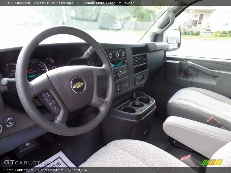 Summit White / Medium Pewter 2017 Chevrolet Express 3500 Passenger LT