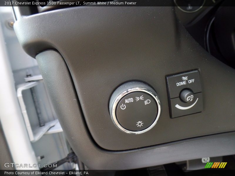 Summit White / Medium Pewter 2017 Chevrolet Express 3500 Passenger LT