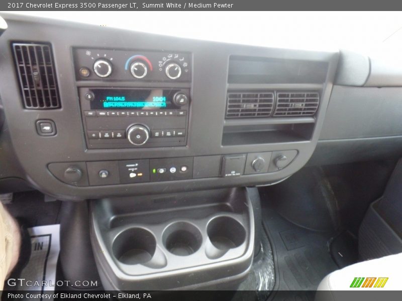 Summit White / Medium Pewter 2017 Chevrolet Express 3500 Passenger LT