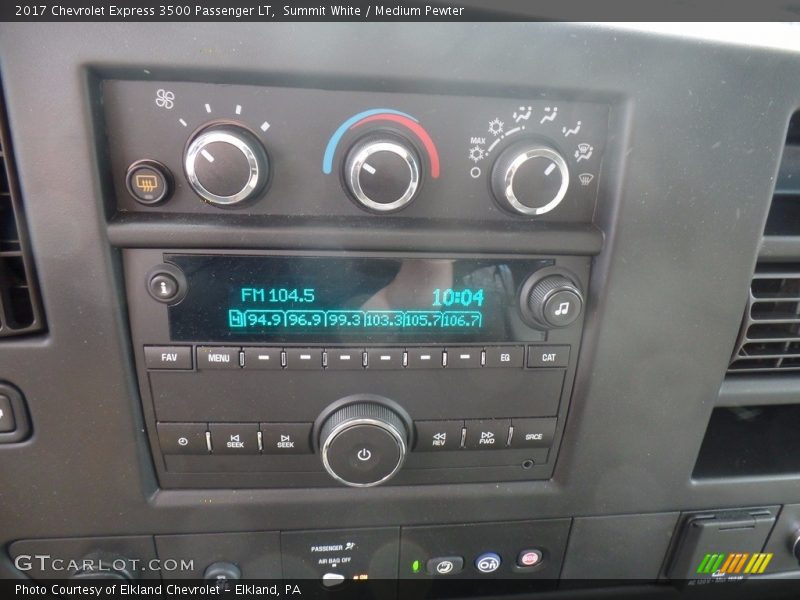 Summit White / Medium Pewter 2017 Chevrolet Express 3500 Passenger LT