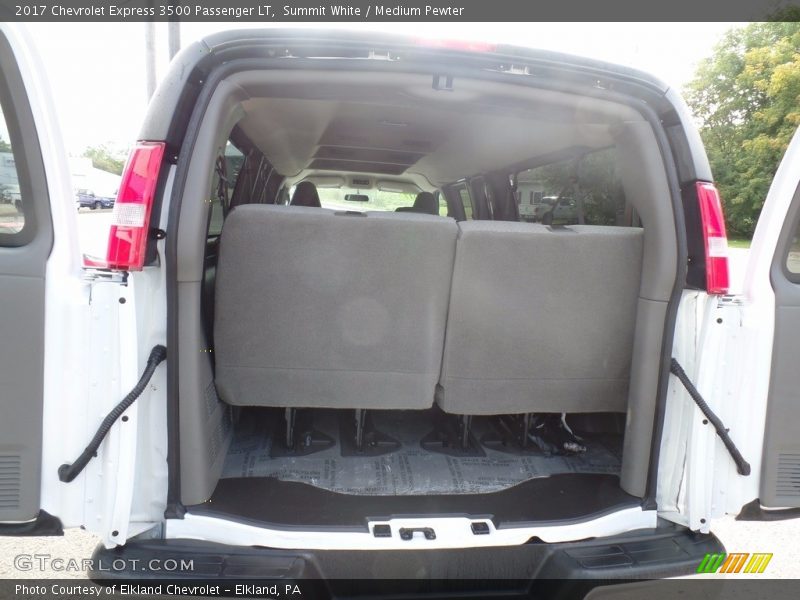 Summit White / Medium Pewter 2017 Chevrolet Express 3500 Passenger LT