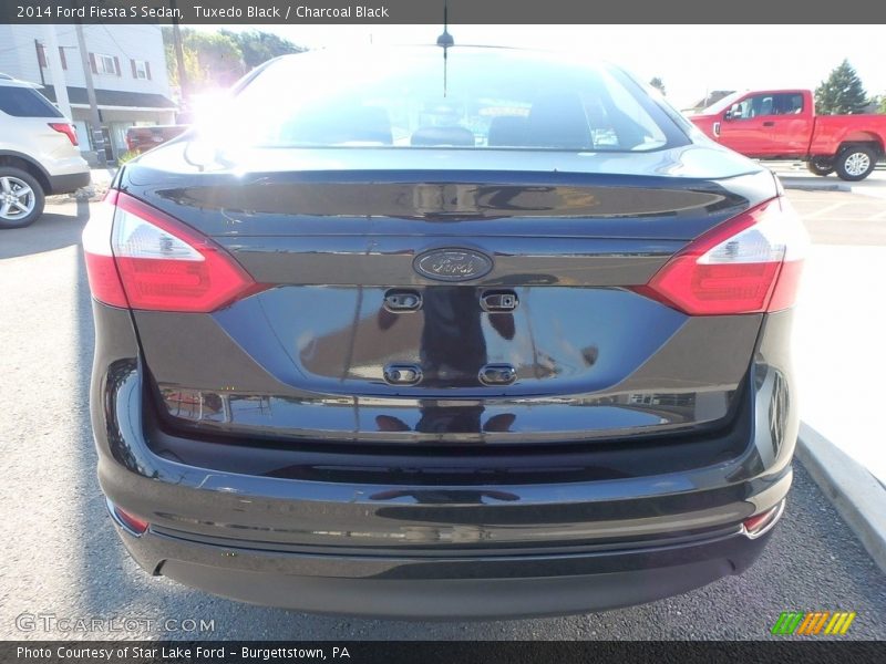 Tuxedo Black / Charcoal Black 2014 Ford Fiesta S Sedan