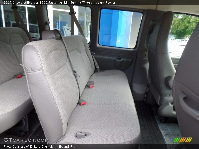 Summit White / Medium Pewter 2017 Chevrolet Express 3500 Passenger LT