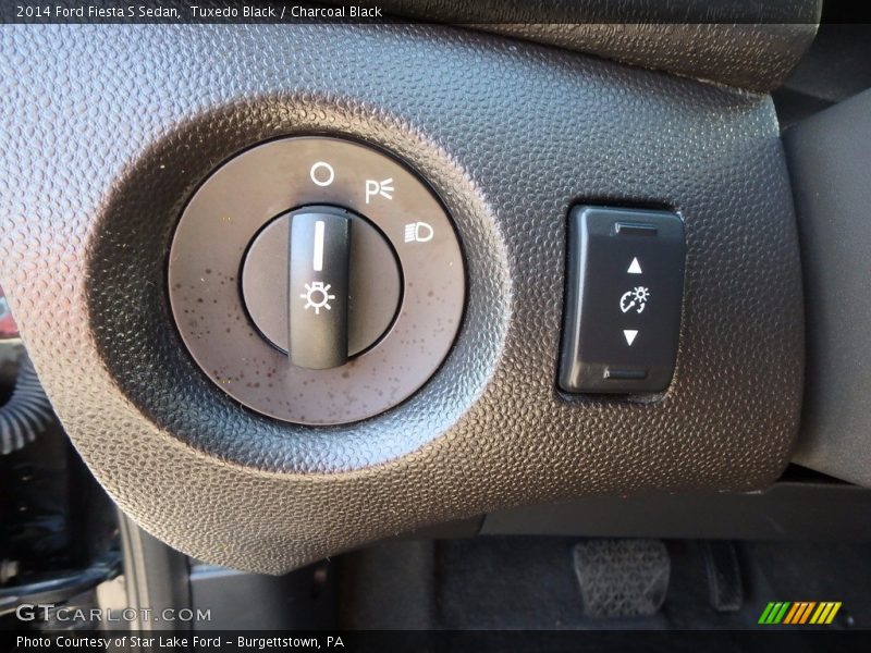 Tuxedo Black / Charcoal Black 2014 Ford Fiesta S Sedan