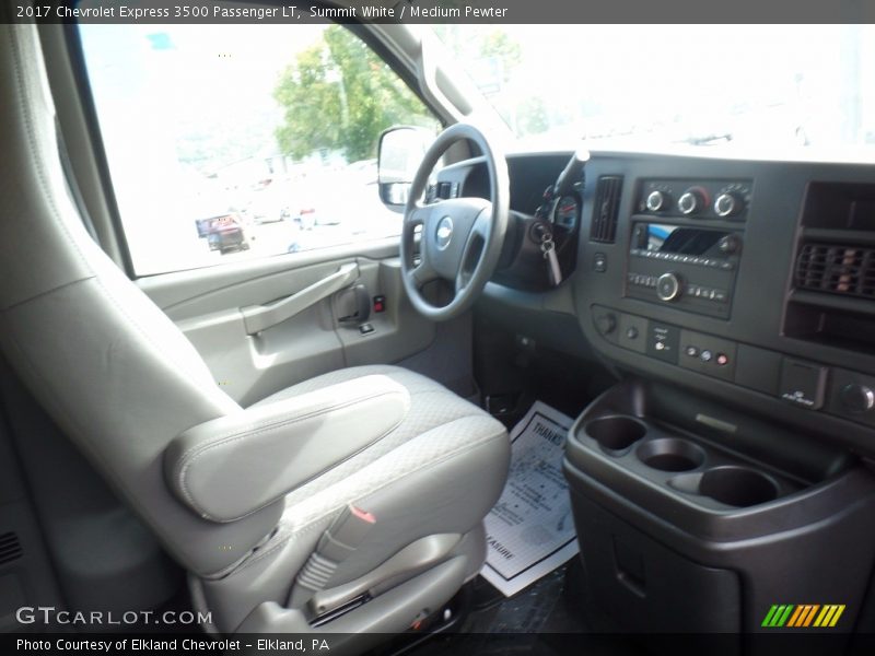 Summit White / Medium Pewter 2017 Chevrolet Express 3500 Passenger LT