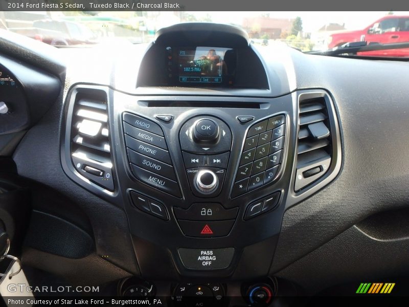 Tuxedo Black / Charcoal Black 2014 Ford Fiesta S Sedan