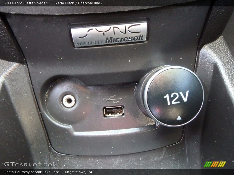 Tuxedo Black / Charcoal Black 2014 Ford Fiesta S Sedan