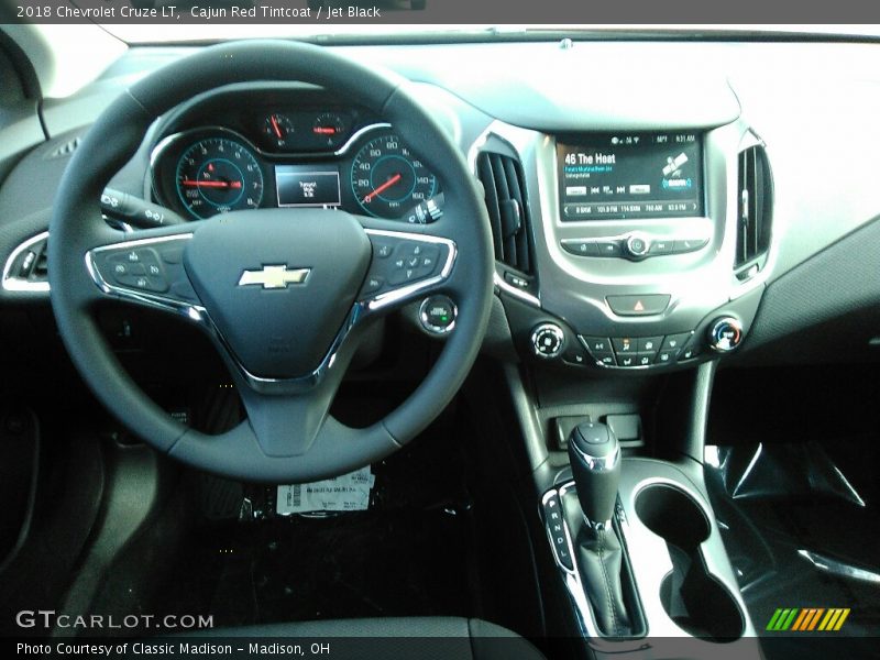 Cajun Red Tintcoat / Jet Black 2018 Chevrolet Cruze LT