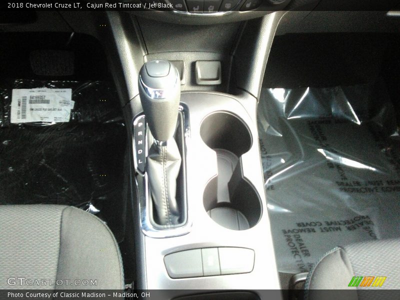 Cajun Red Tintcoat / Jet Black 2018 Chevrolet Cruze LT