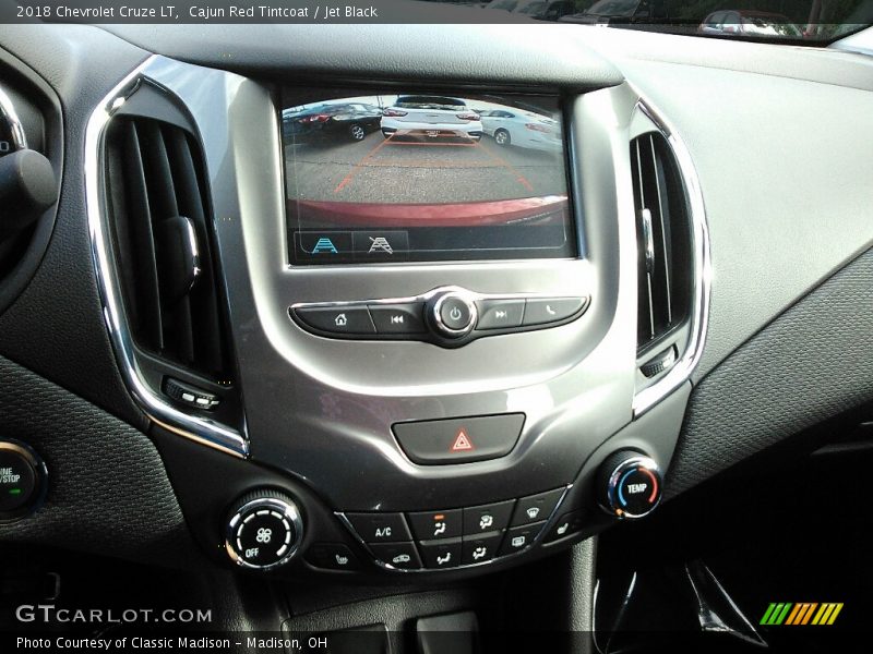 Cajun Red Tintcoat / Jet Black 2018 Chevrolet Cruze LT