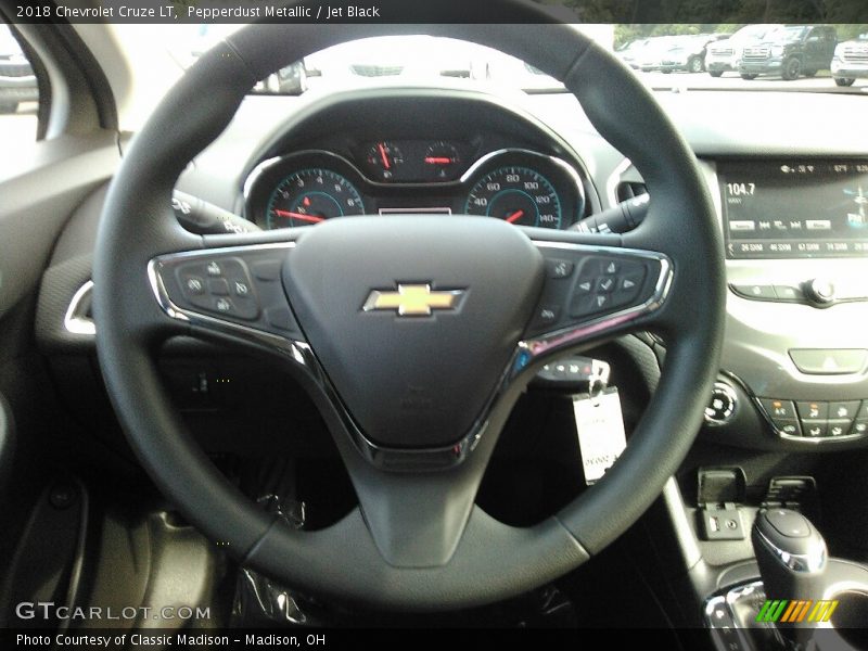 Pepperdust Metallic / Jet Black 2018 Chevrolet Cruze LT