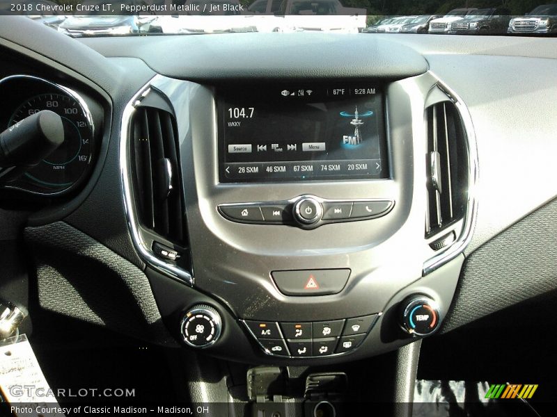 Pepperdust Metallic / Jet Black 2018 Chevrolet Cruze LT