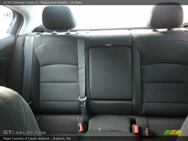Pepperdust Metallic / Jet Black 2018 Chevrolet Cruze LT