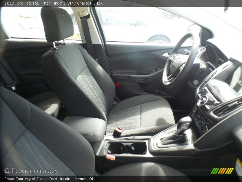 Ingot Silver / Charcoal Black 2017 Ford Focus SE Hatch