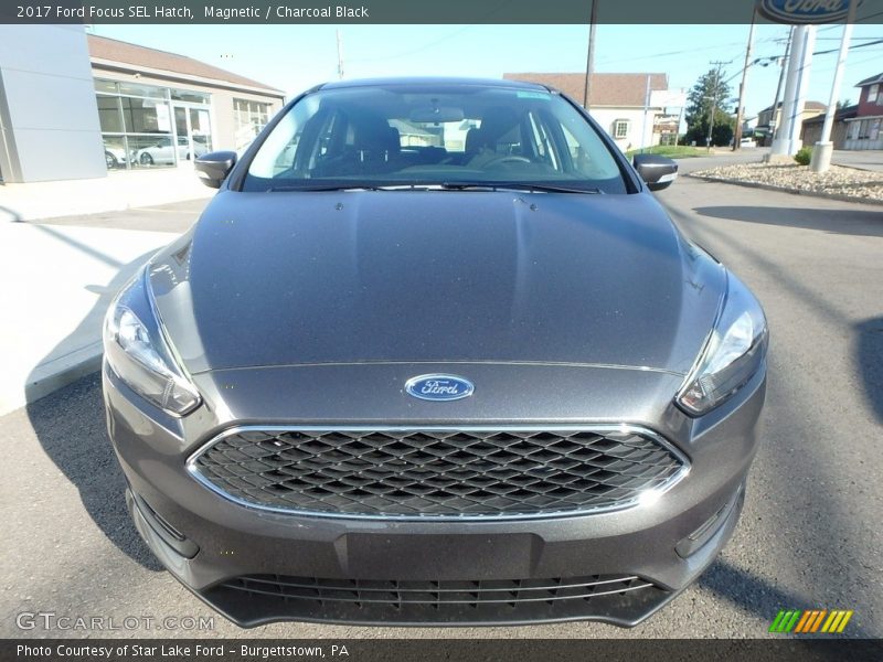 Magnetic / Charcoal Black 2017 Ford Focus SEL Hatch