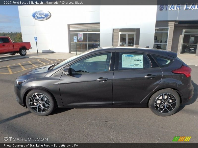 Magnetic / Charcoal Black 2017 Ford Focus SEL Hatch