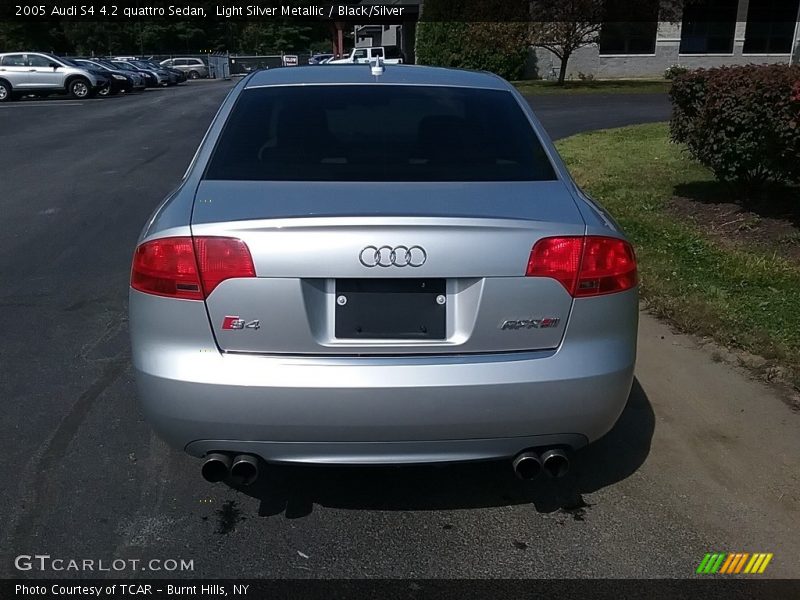 Light Silver Metallic / Black/Silver 2005 Audi S4 4.2 quattro Sedan