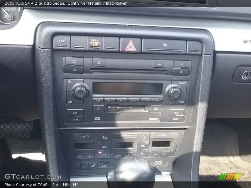 Light Silver Metallic / Black/Silver 2005 Audi S4 4.2 quattro Sedan