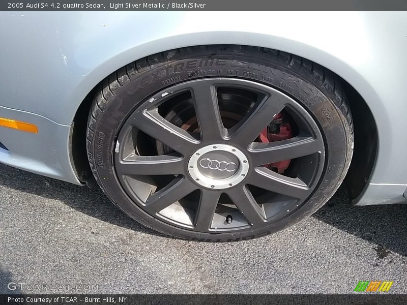 Light Silver Metallic / Black/Silver 2005 Audi S4 4.2 quattro Sedan
