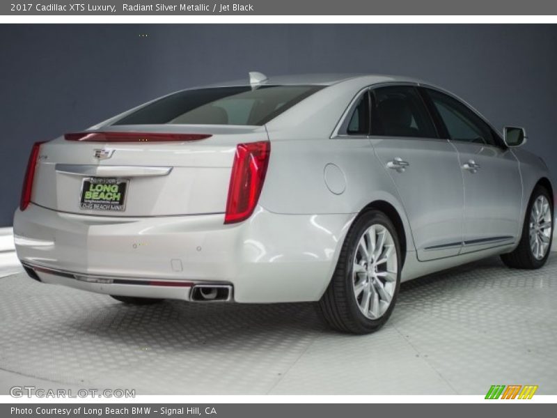 Radiant Silver Metallic / Jet Black 2017 Cadillac XTS Luxury