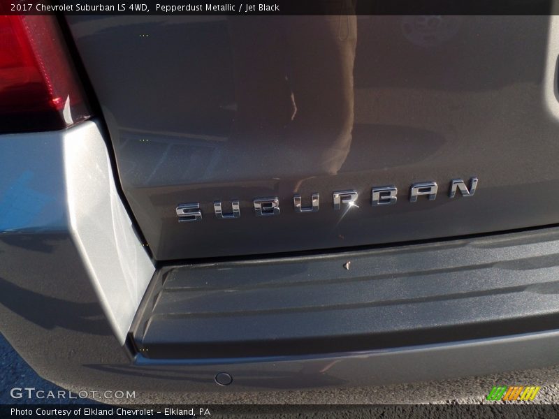 Pepperdust Metallic / Jet Black 2017 Chevrolet Suburban LS 4WD