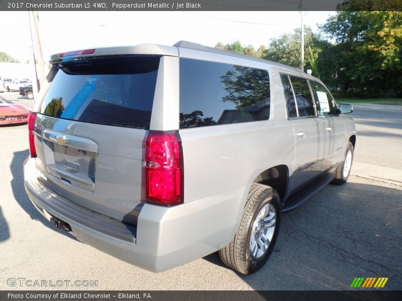 Pepperdust Metallic / Jet Black 2017 Chevrolet Suburban LS 4WD