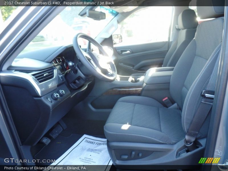 Pepperdust Metallic / Jet Black 2017 Chevrolet Suburban LS 4WD
