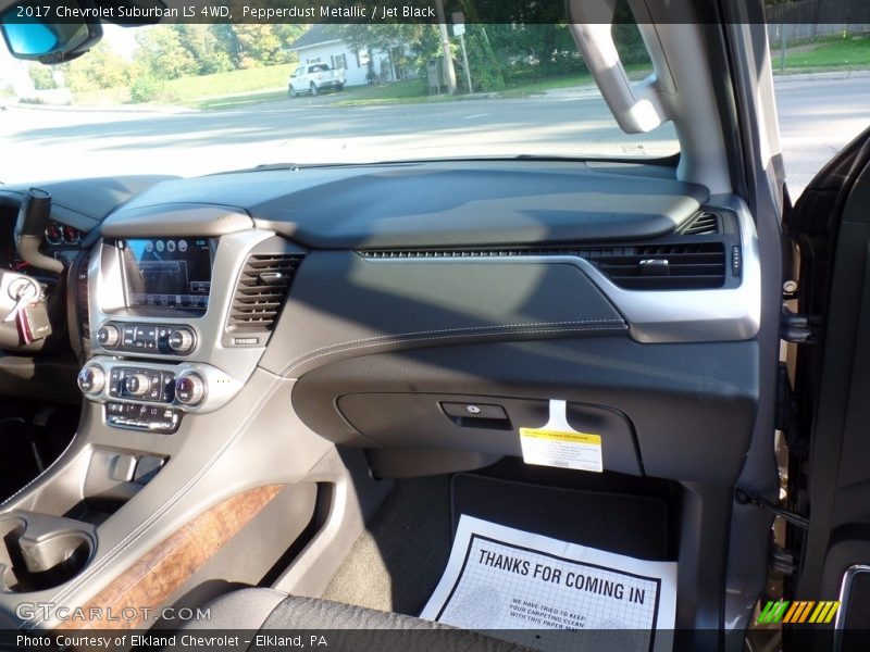 Pepperdust Metallic / Jet Black 2017 Chevrolet Suburban LS 4WD