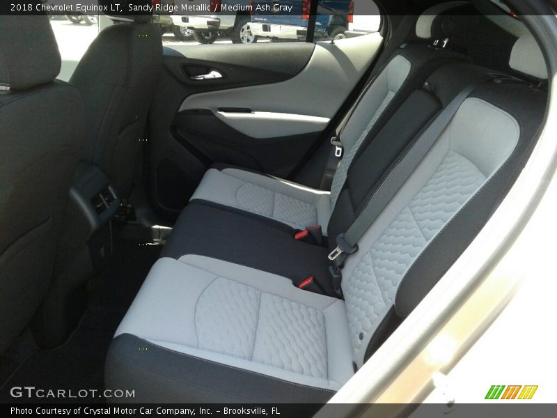 Sandy Ridge Metallic / Medium Ash Gray 2018 Chevrolet Equinox LT