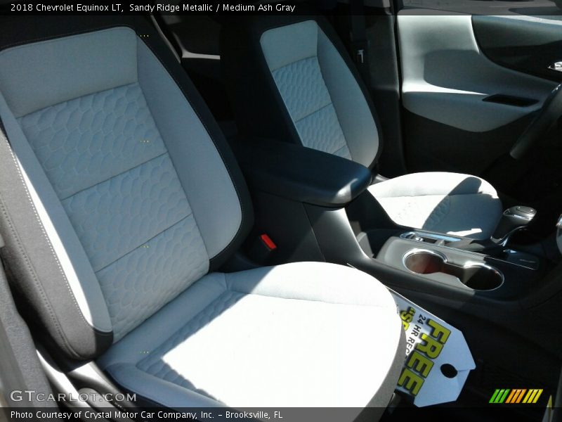 Sandy Ridge Metallic / Medium Ash Gray 2018 Chevrolet Equinox LT