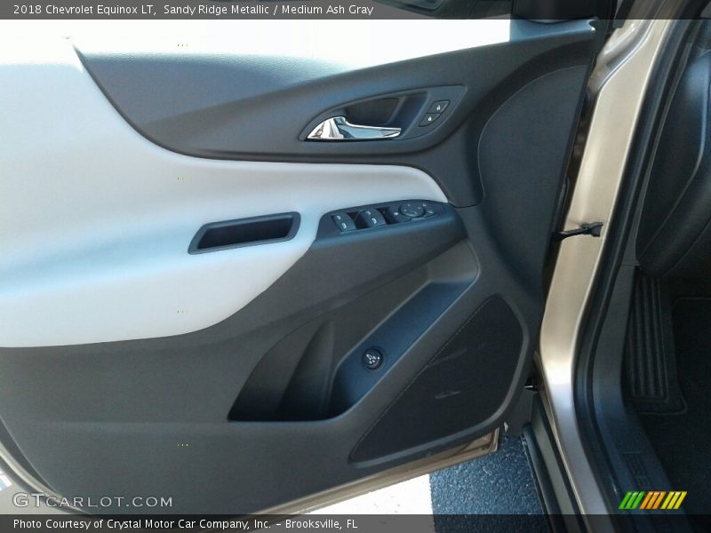 Sandy Ridge Metallic / Medium Ash Gray 2018 Chevrolet Equinox LT