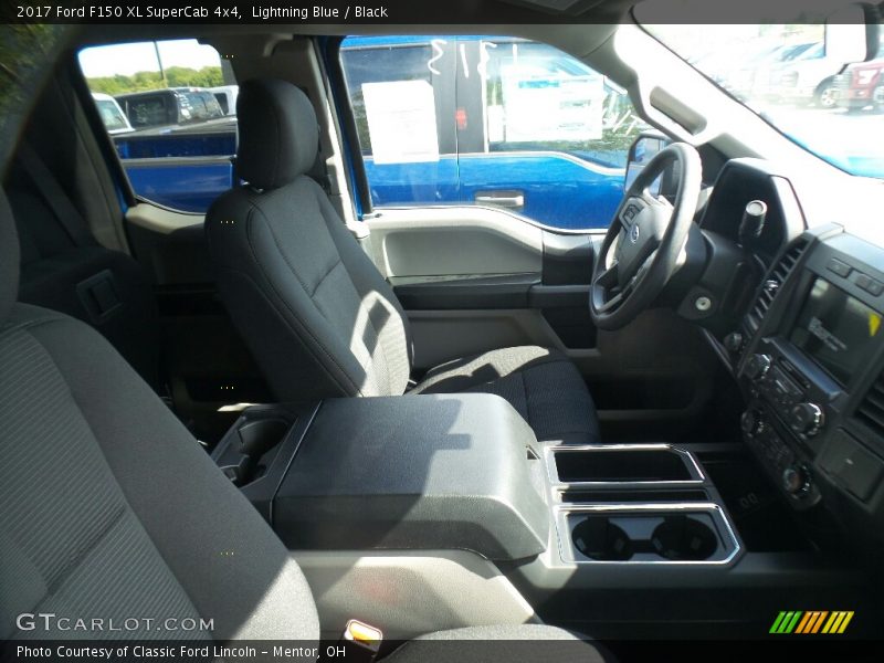 Lightning Blue / Black 2017 Ford F150 XL SuperCab 4x4