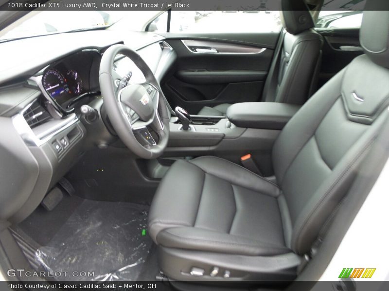 Crystal White Tricoat / Jet Black 2018 Cadillac XT5 Luxury AWD