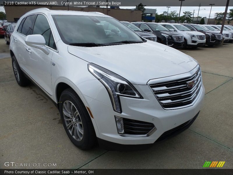 Crystal White Tricoat / Sahara Beige 2018 Cadillac XT5 Luxury AWD