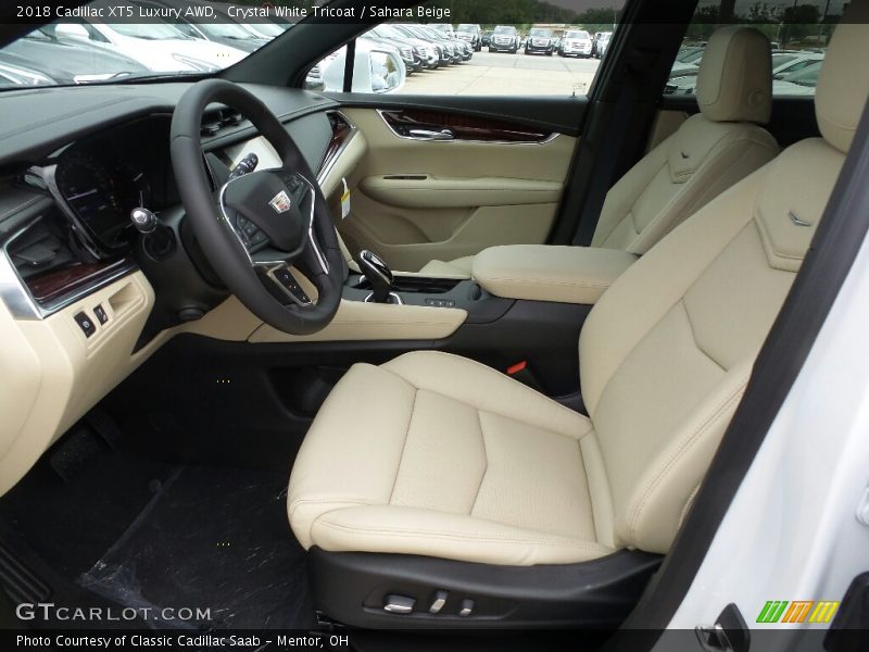 Crystal White Tricoat / Sahara Beige 2018 Cadillac XT5 Luxury AWD
