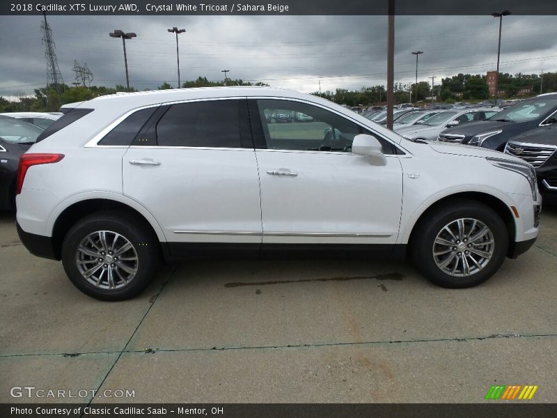 Crystal White Tricoat / Sahara Beige 2018 Cadillac XT5 Luxury AWD