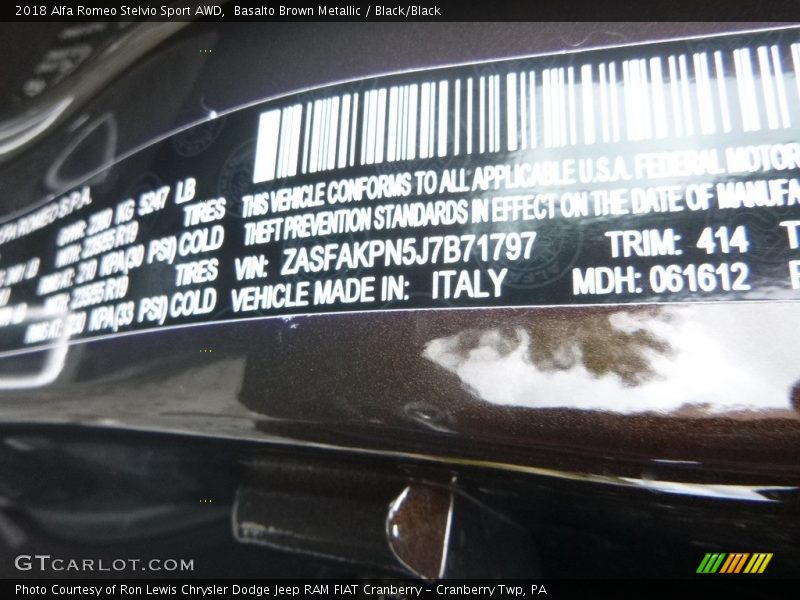 Basalto Brown Metallic / Black/Black 2018 Alfa Romeo Stelvio Sport AWD