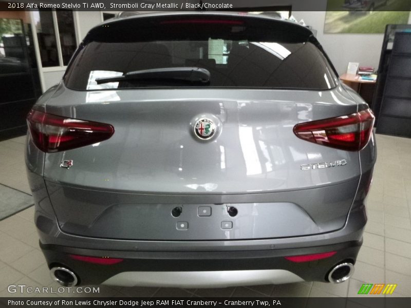 Stromboli Gray Metallic / Black/Chocolate 2018 Alfa Romeo Stelvio Ti AWD