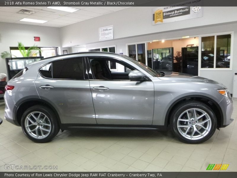 Stromboli Gray Metallic / Black/Chocolate 2018 Alfa Romeo Stelvio Ti AWD