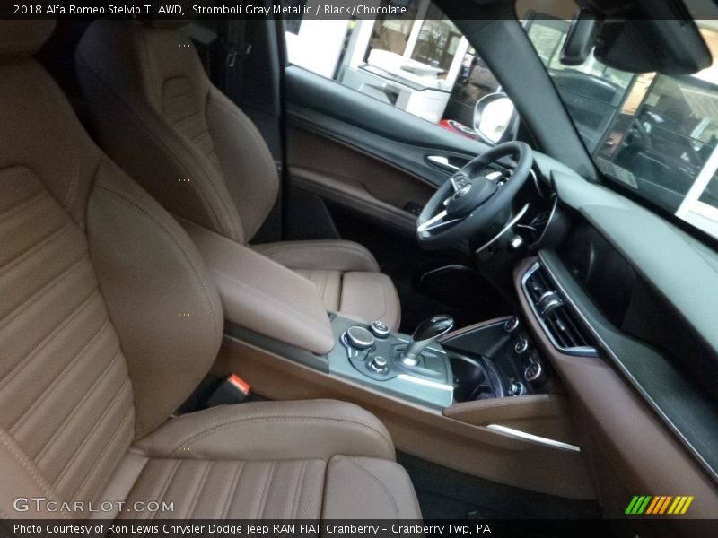 Stromboli Gray Metallic / Black/Chocolate 2018 Alfa Romeo Stelvio Ti AWD