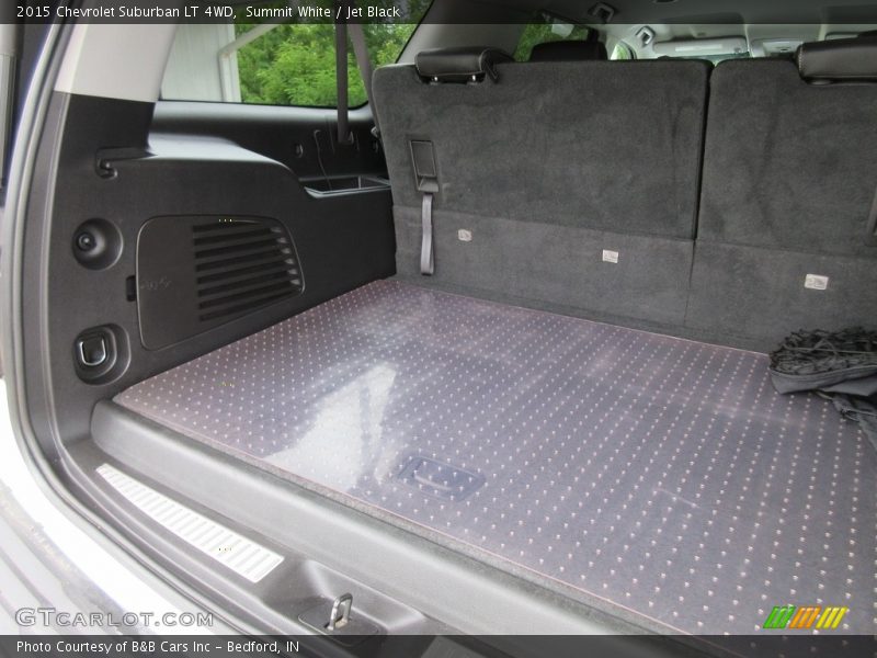 Summit White / Jet Black 2015 Chevrolet Suburban LT 4WD