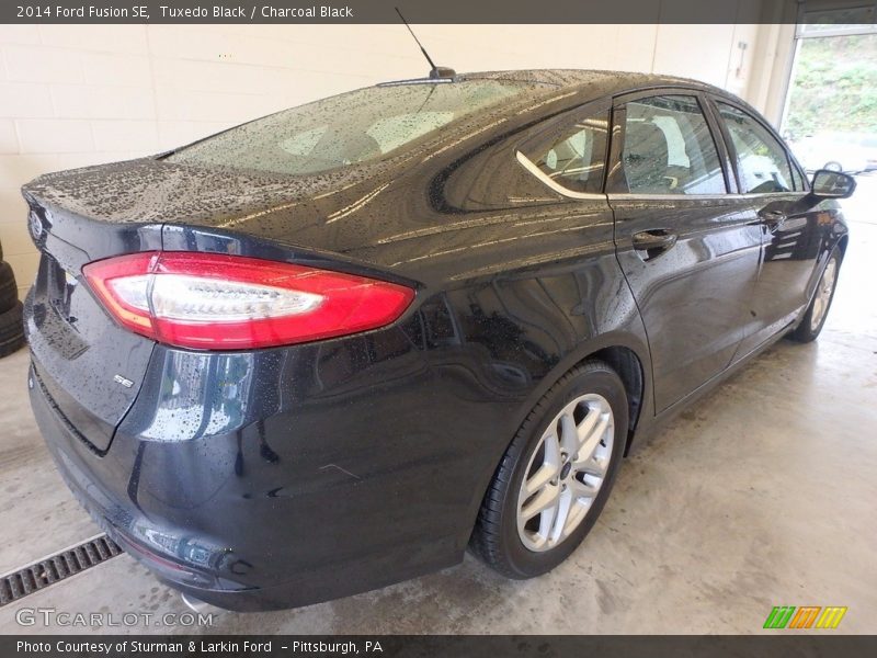 Tuxedo Black / Charcoal Black 2014 Ford Fusion SE