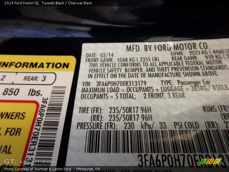 Tuxedo Black / Charcoal Black 2014 Ford Fusion SE