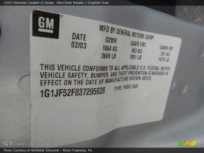 Ultra Silver Metallic / Graphite Gray 2003 Chevrolet Cavalier LS Sedan